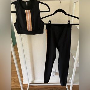 Ultracor Black & Gold Glitter Stripe Ultra High Leggings & Altair Bra/Crop Top.